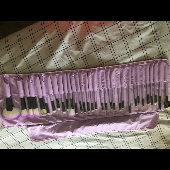 Makeup brushes - Picture 3 of 8